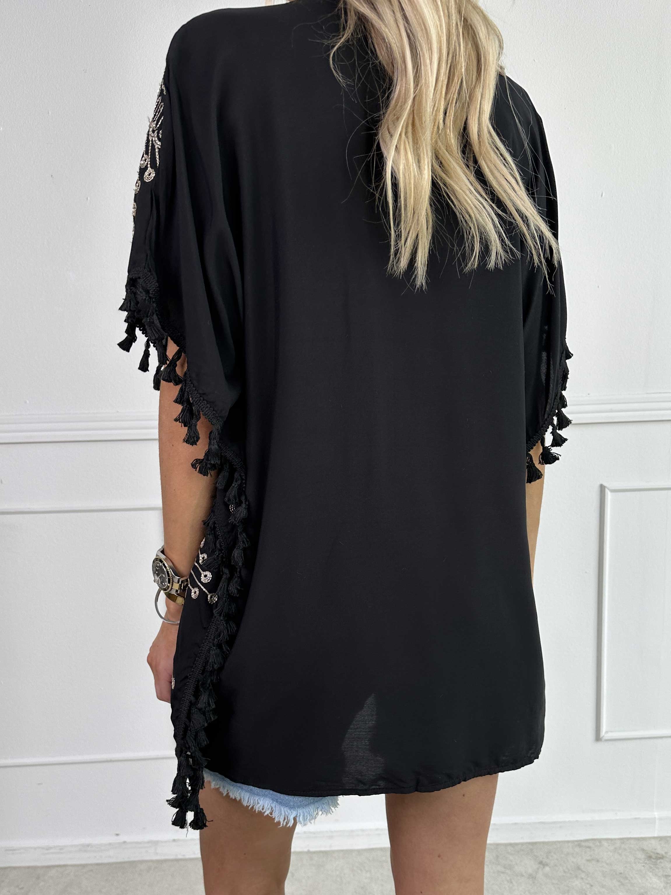 Aloha - Tunika i viskose med guld broderinger og kvaster